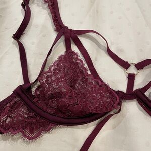 Love Vera Black Owned Lingerie Cut Out Strappy Lace Wine Maroon Burgundy Bra S